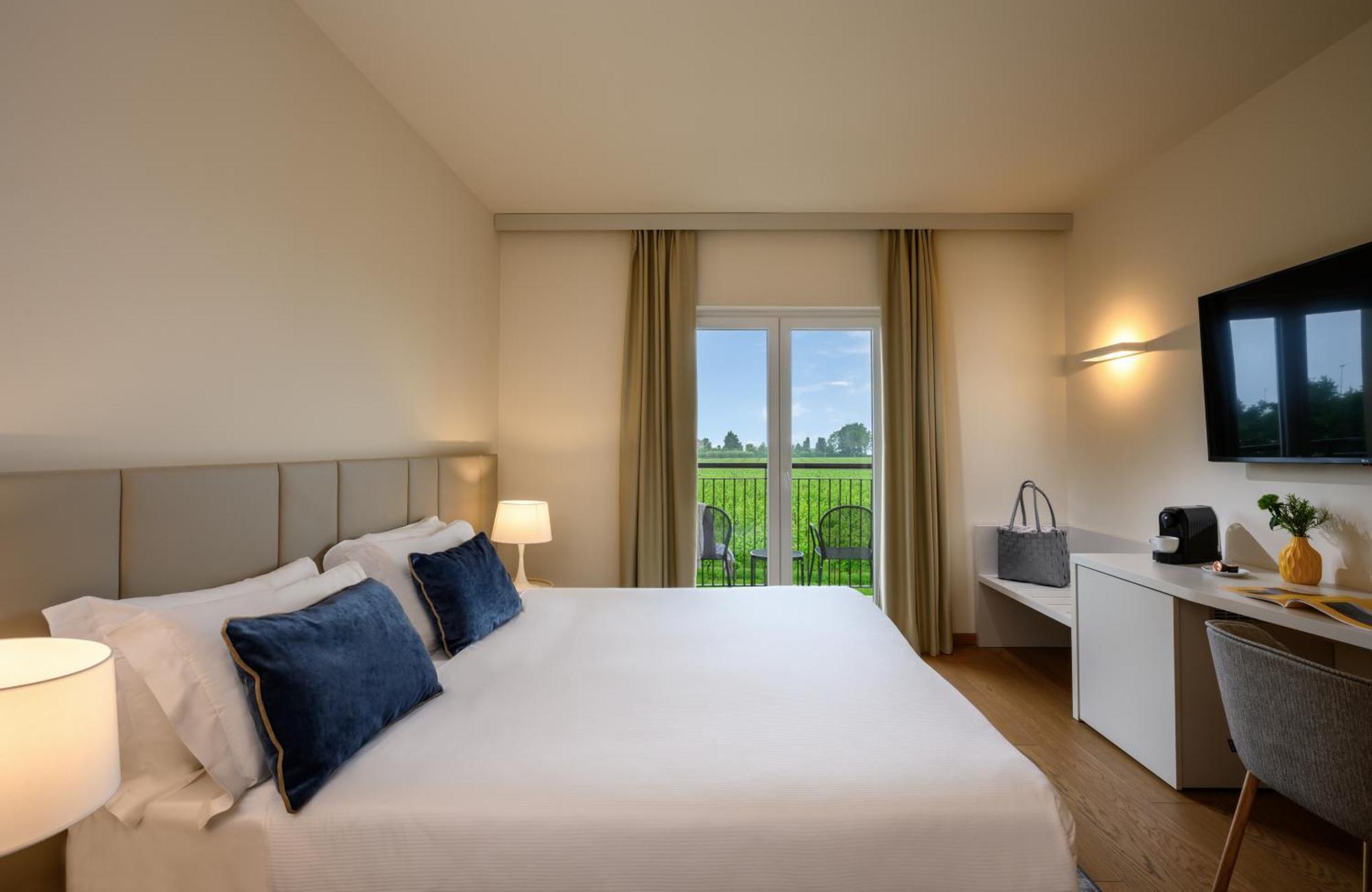 Leonardo Hotel Lago Di Garda - Wellness And Spa Lazise Dış mekan fotoğraf