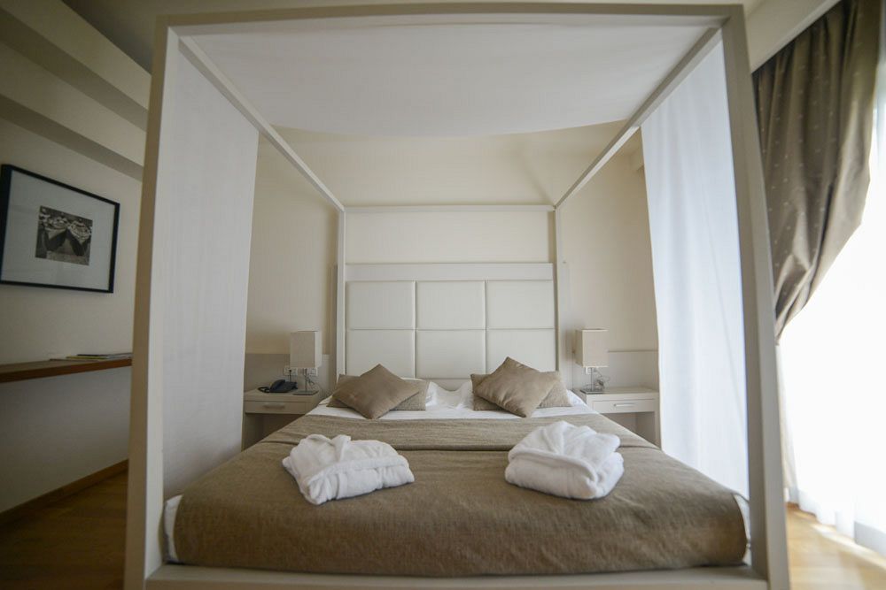 Leonardo Hotel Lago Di Garda - Wellness And Spa Lazise Dış mekan fotoğraf