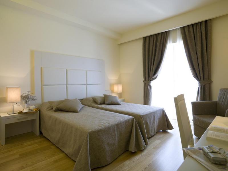 Leonardo Hotel Lago Di Garda - Wellness And Spa Lazise Dış mekan fotoğraf